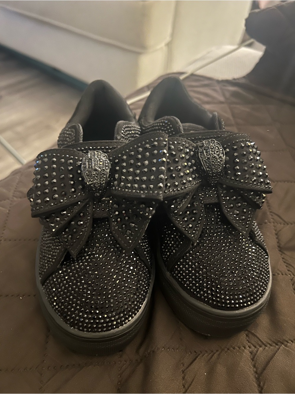 Kurt Geiger Girls' Laney Crystal Embellished Bow Sneakers (Youth) size 13 - Picture 3 of 3